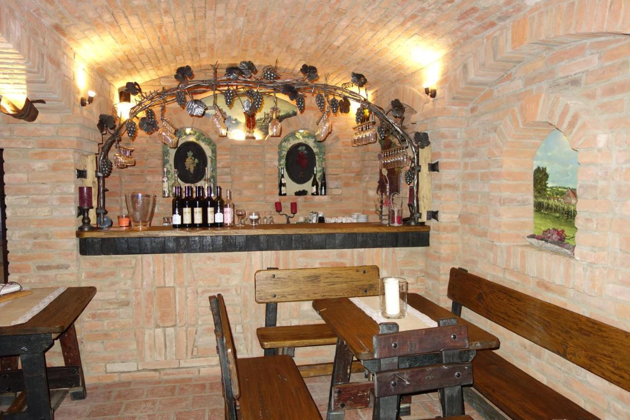 Lovecky Zamecek Buchlovice Exterior photo