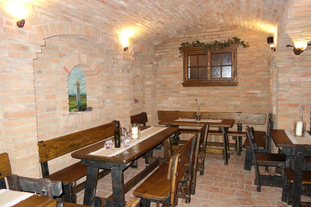 Lovecky Zamecek Buchlovice Exterior photo